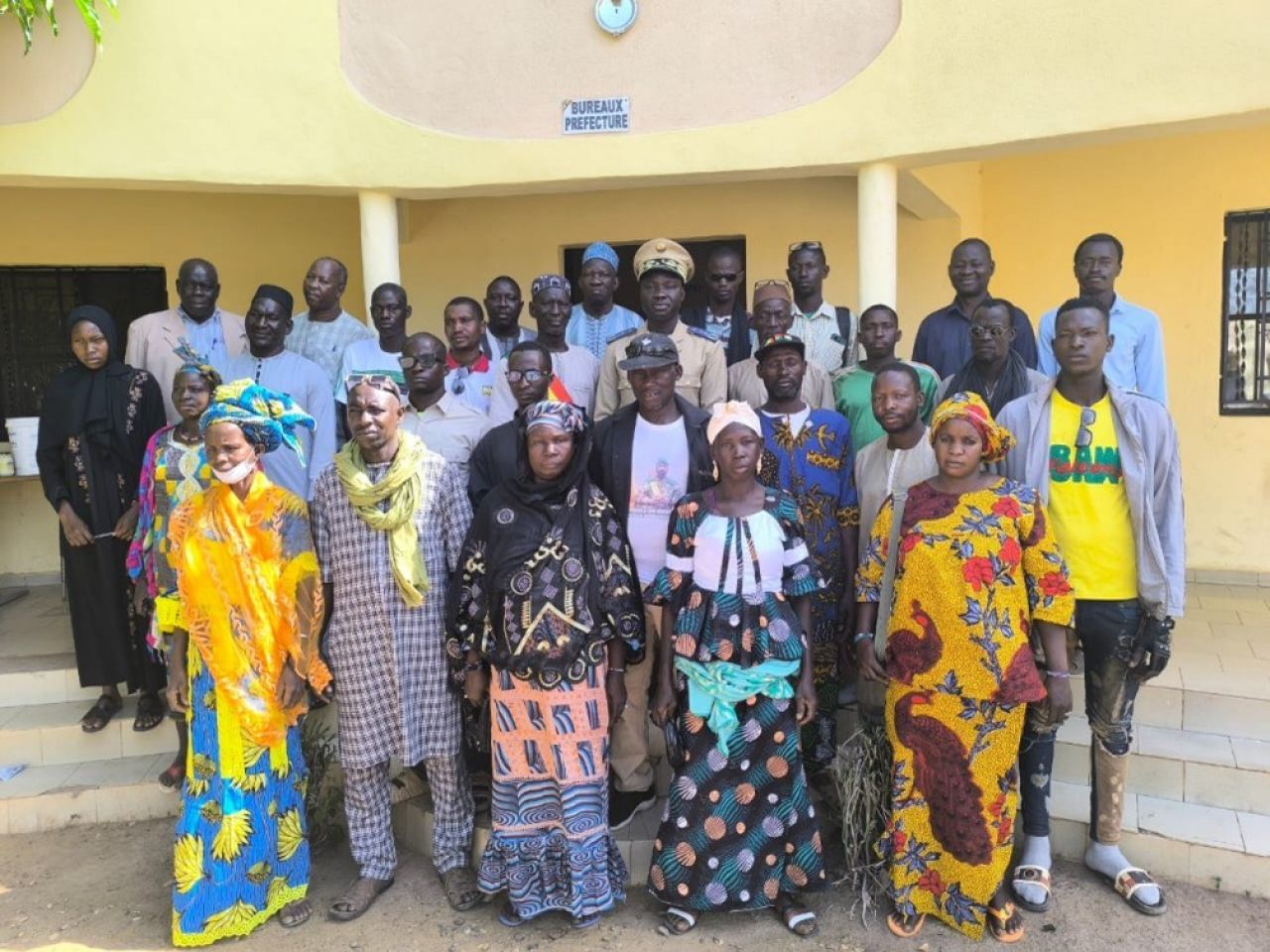 Photo de famille des participants à latelier de restitution et de validation des mesures environnementales PASSIP DVV I