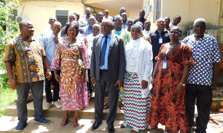 Photo de famille Acteurs AENF Région des Plateaux